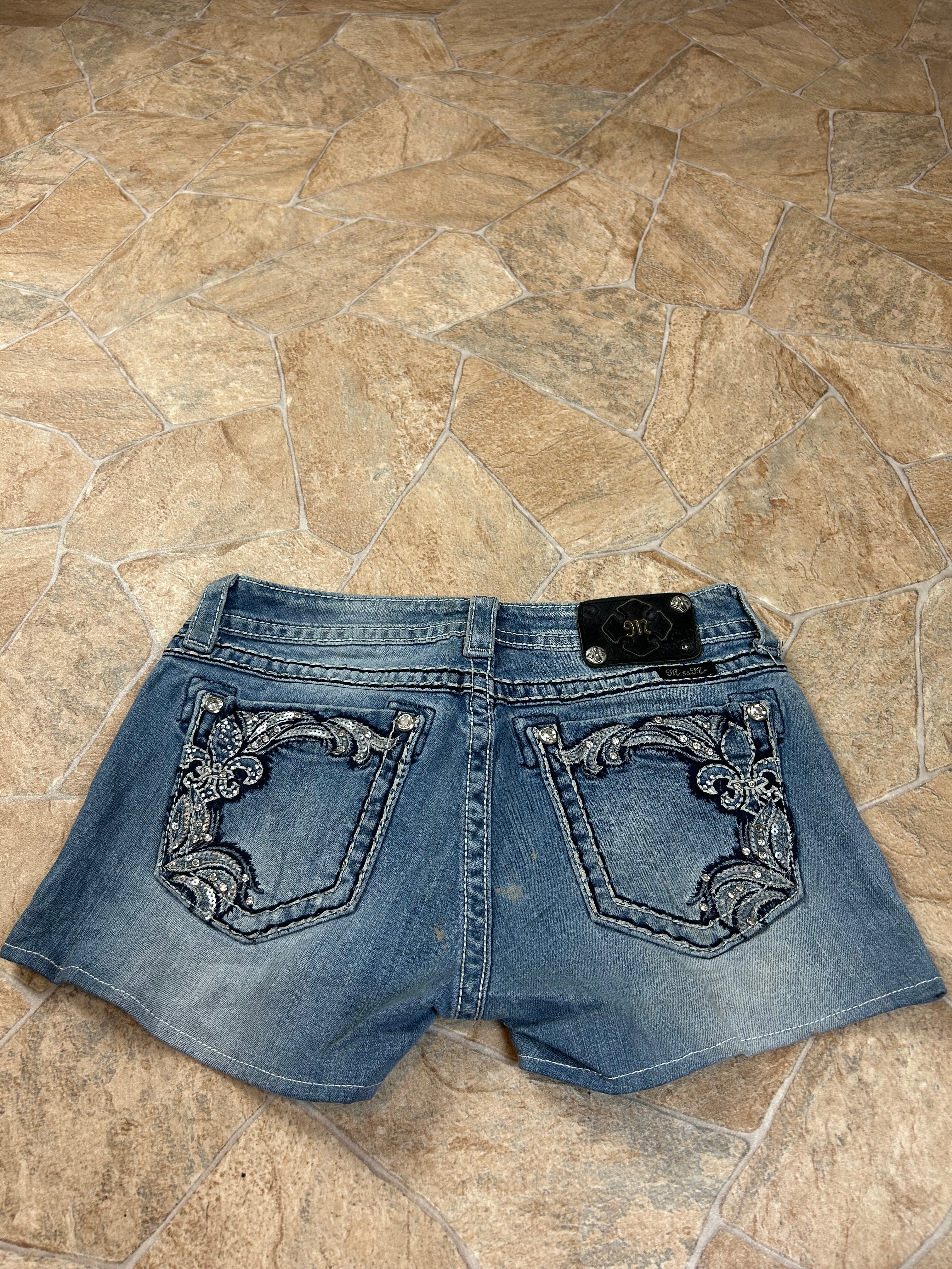 Miss Me Vintage Shorts, M